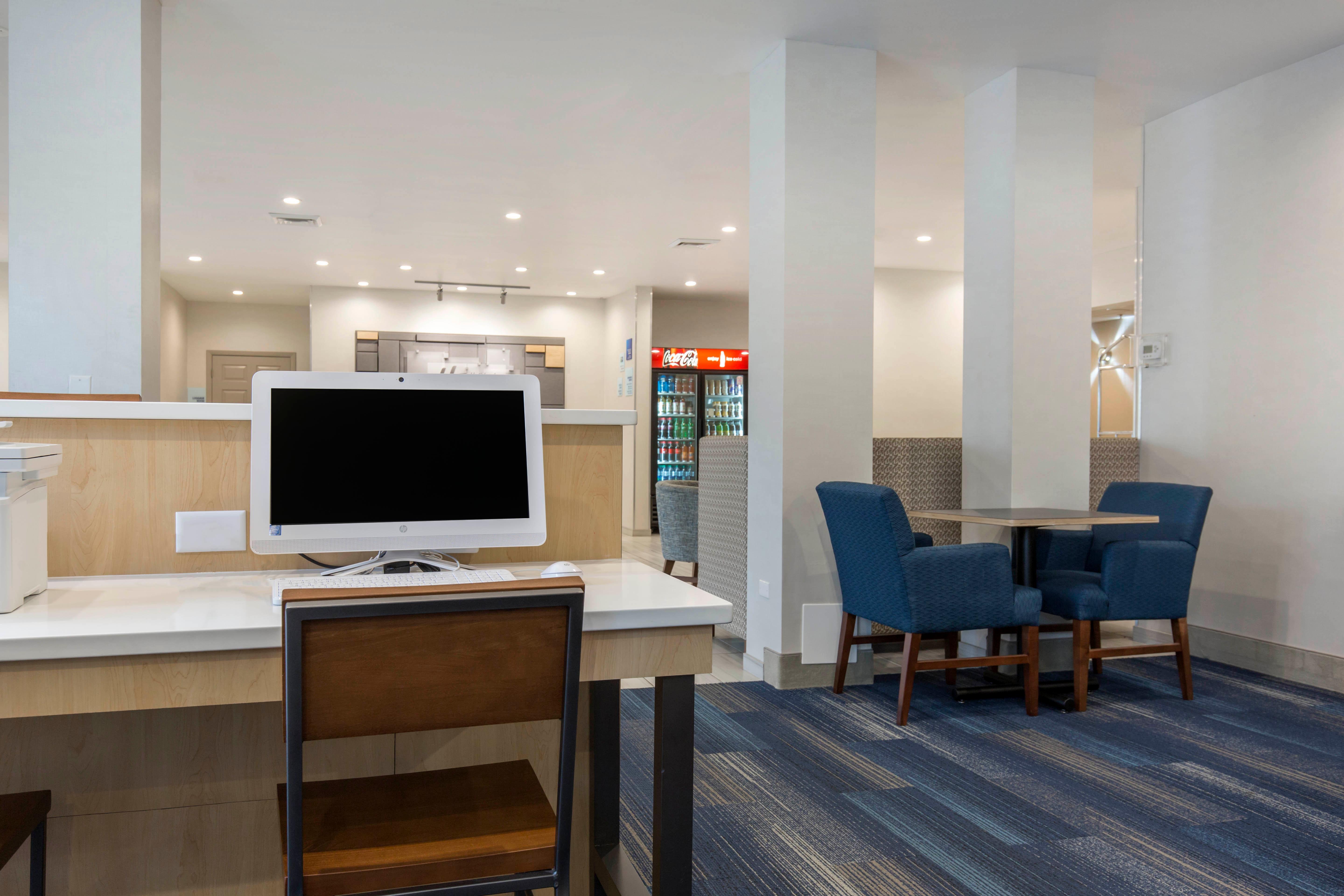 Holiday Inn Express And Suites Chicago West - St Charles By Ihg Saint Charles Bagian luar foto
