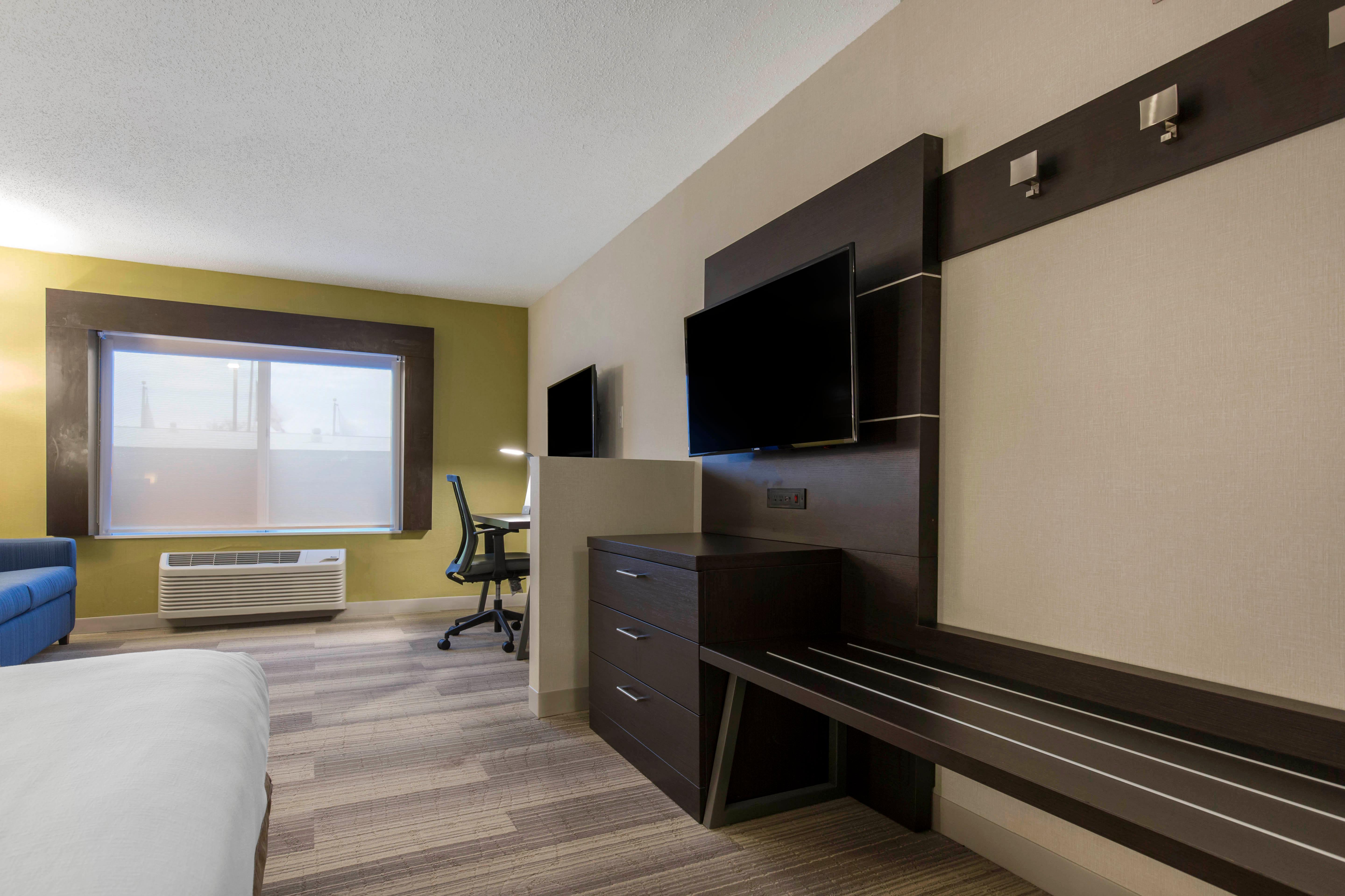 Holiday Inn Express And Suites Chicago West - St Charles By Ihg Saint Charles Bagian luar foto