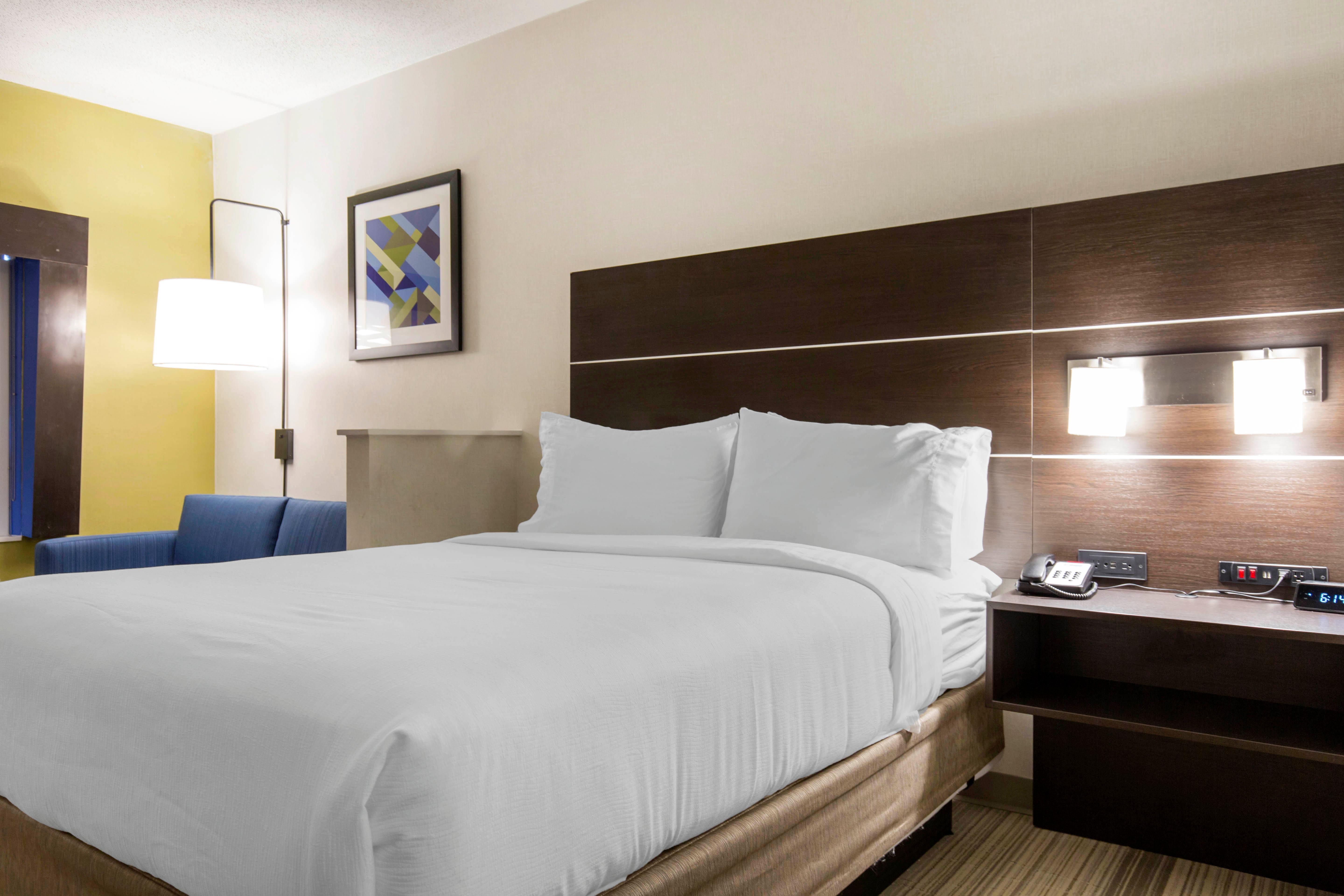 Holiday Inn Express And Suites Chicago West - St Charles By Ihg Saint Charles Bagian luar foto