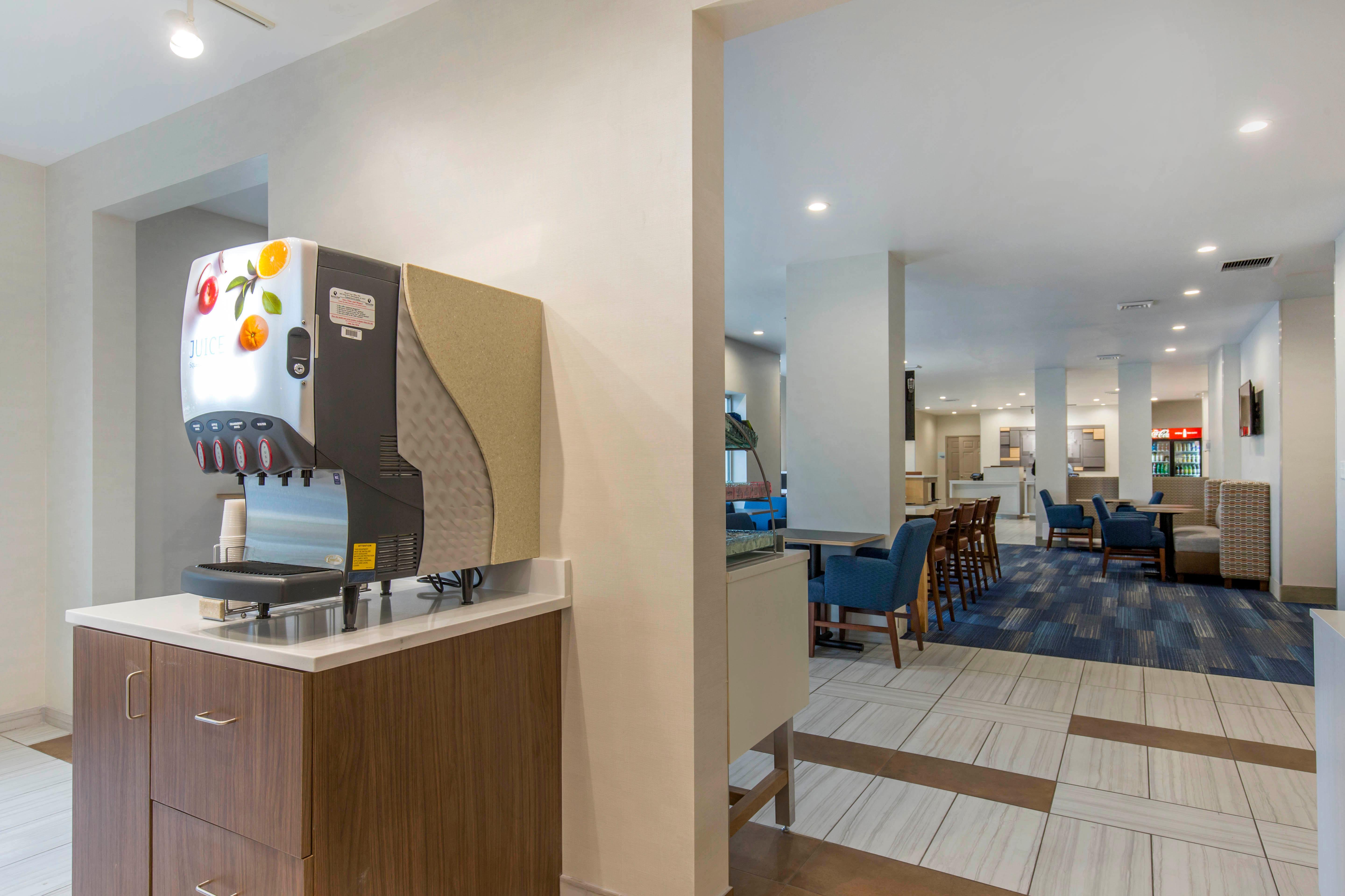 Holiday Inn Express And Suites Chicago West - St Charles By Ihg Saint Charles Bagian luar foto