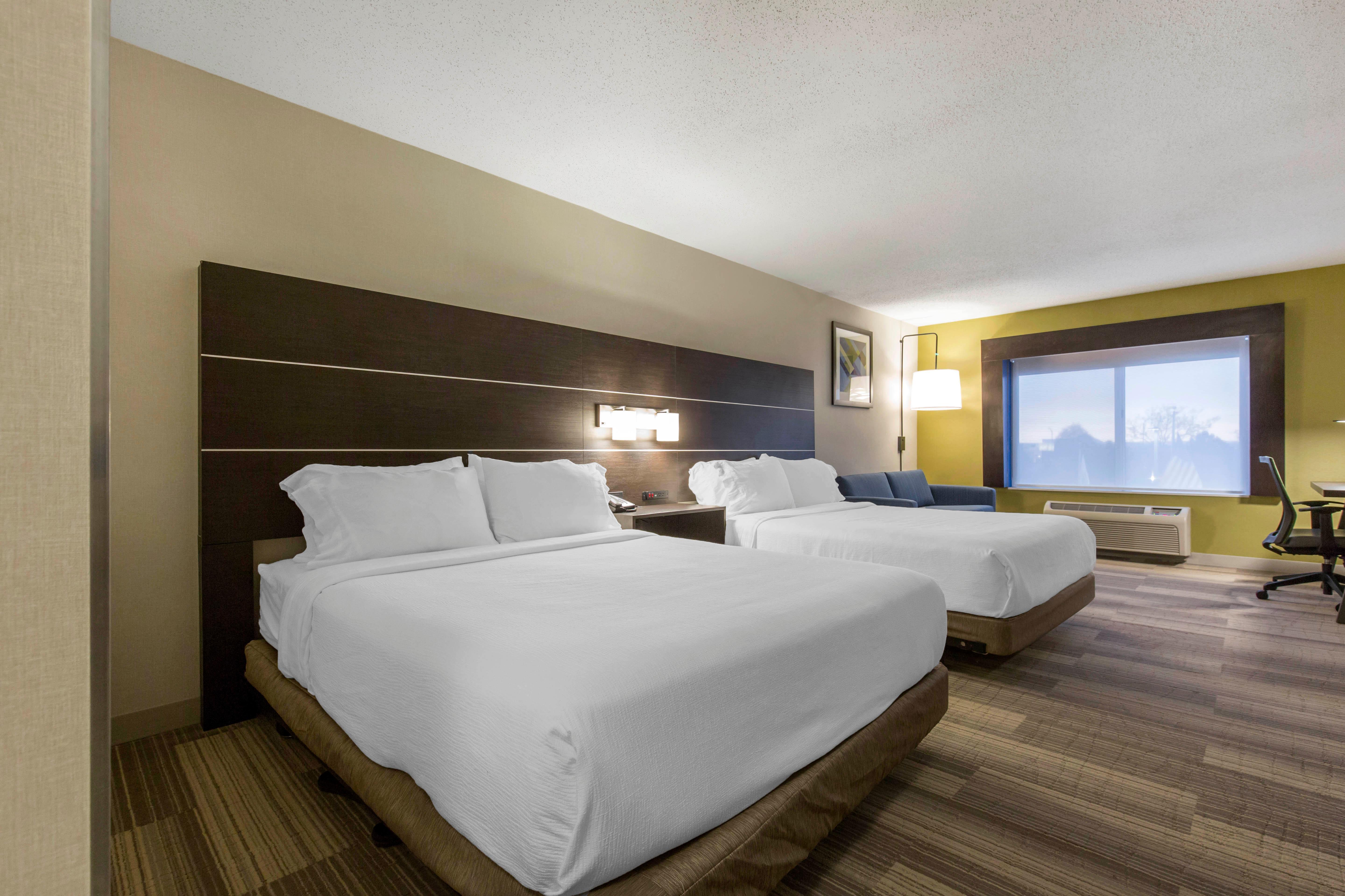 Holiday Inn Express And Suites Chicago West - St Charles By Ihg Saint Charles Bagian luar foto