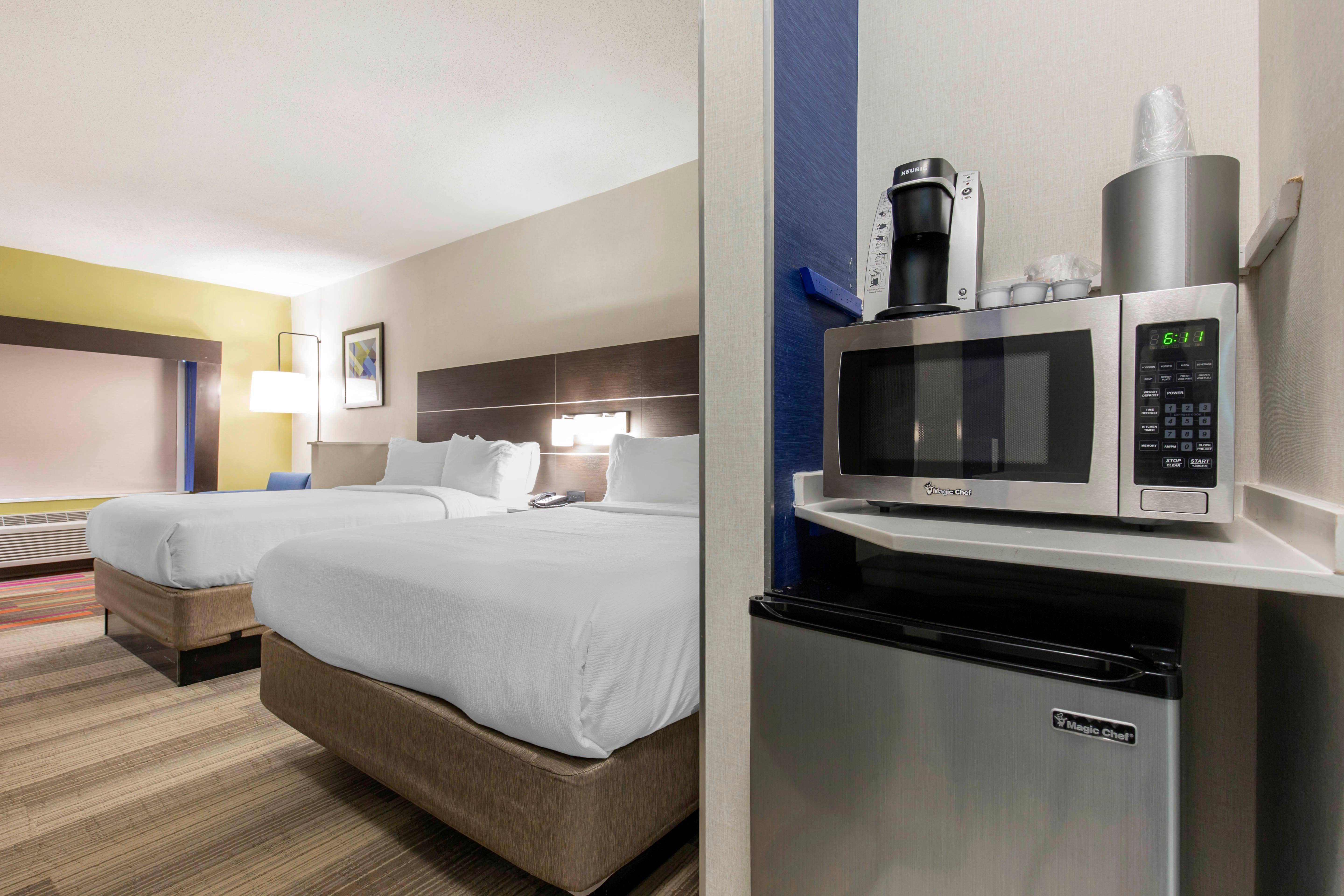Holiday Inn Express And Suites Chicago West - St Charles By Ihg Saint Charles Bagian luar foto