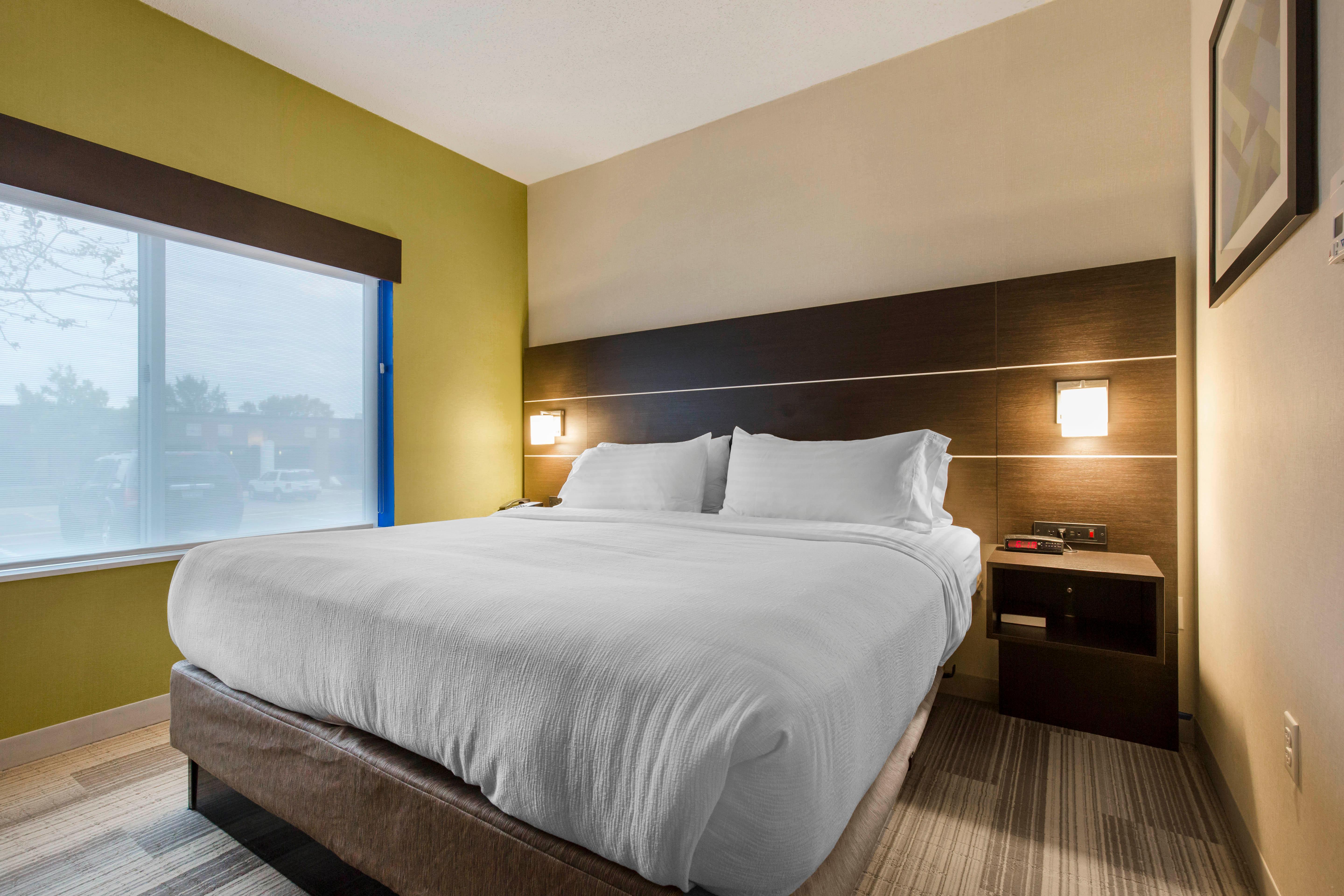 Holiday Inn Express And Suites Chicago West - St Charles By Ihg Saint Charles Bagian luar foto