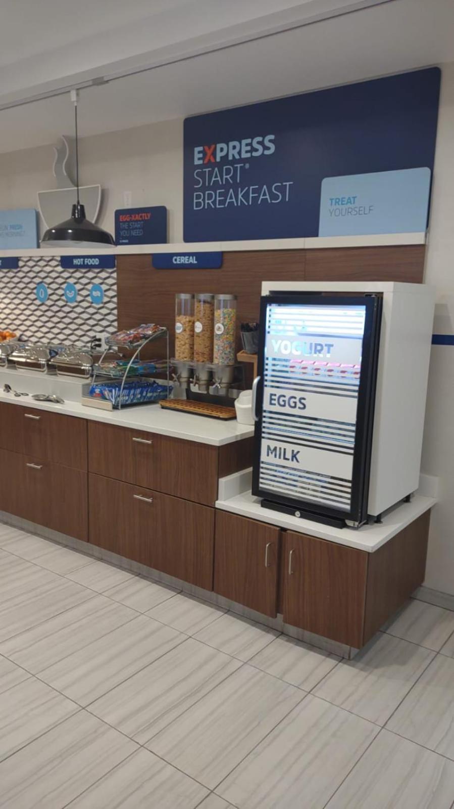 Holiday Inn Express And Suites Chicago West - St Charles By Ihg Saint Charles Bagian luar foto