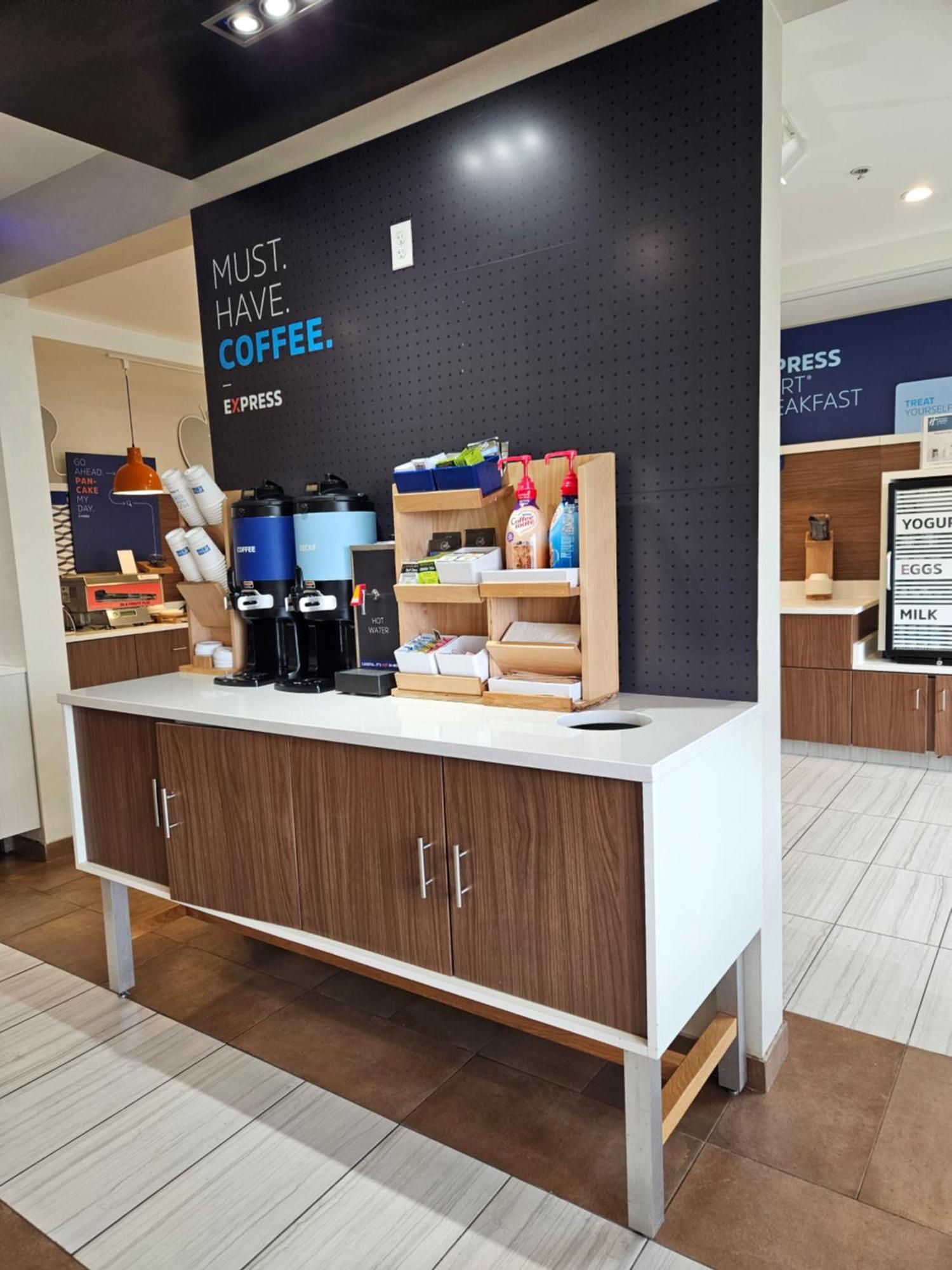 Holiday Inn Express And Suites Chicago West - St Charles By Ihg Saint Charles Bagian luar foto