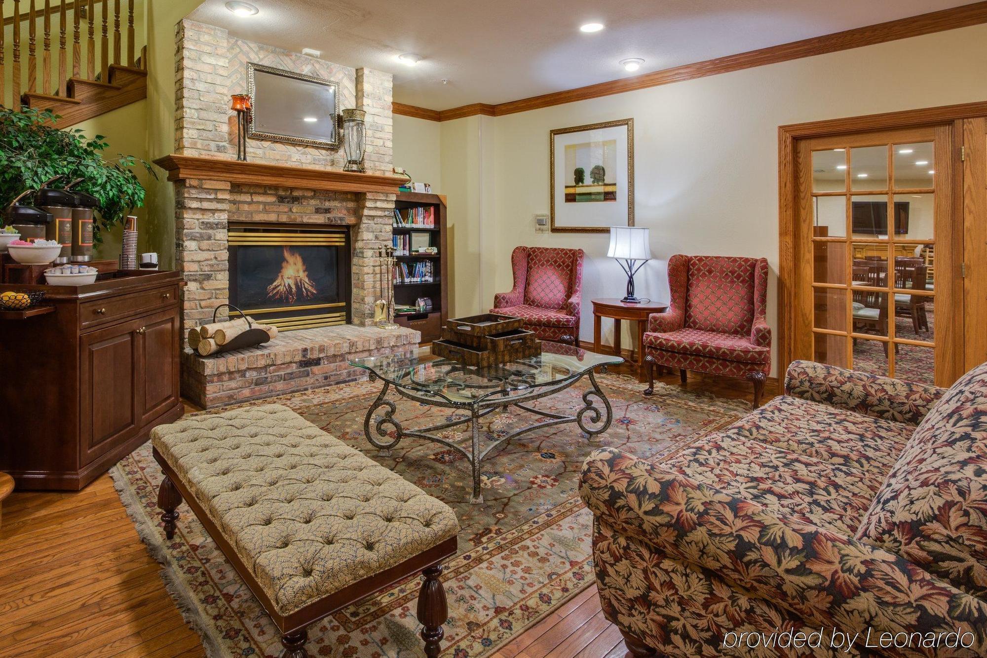Holiday Inn Express And Suites Chicago West - St Charles By Ihg Saint Charles Bagian luar foto