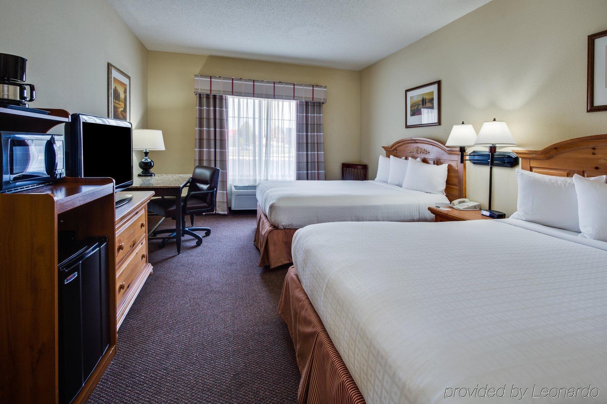 Holiday Inn Express And Suites Chicago West - St Charles By Ihg Saint Charles Bagian luar foto